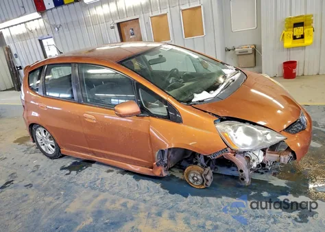 2010 Honda Fit Sport из США, поврежденный, VIN JHMGE8H42AC016964
